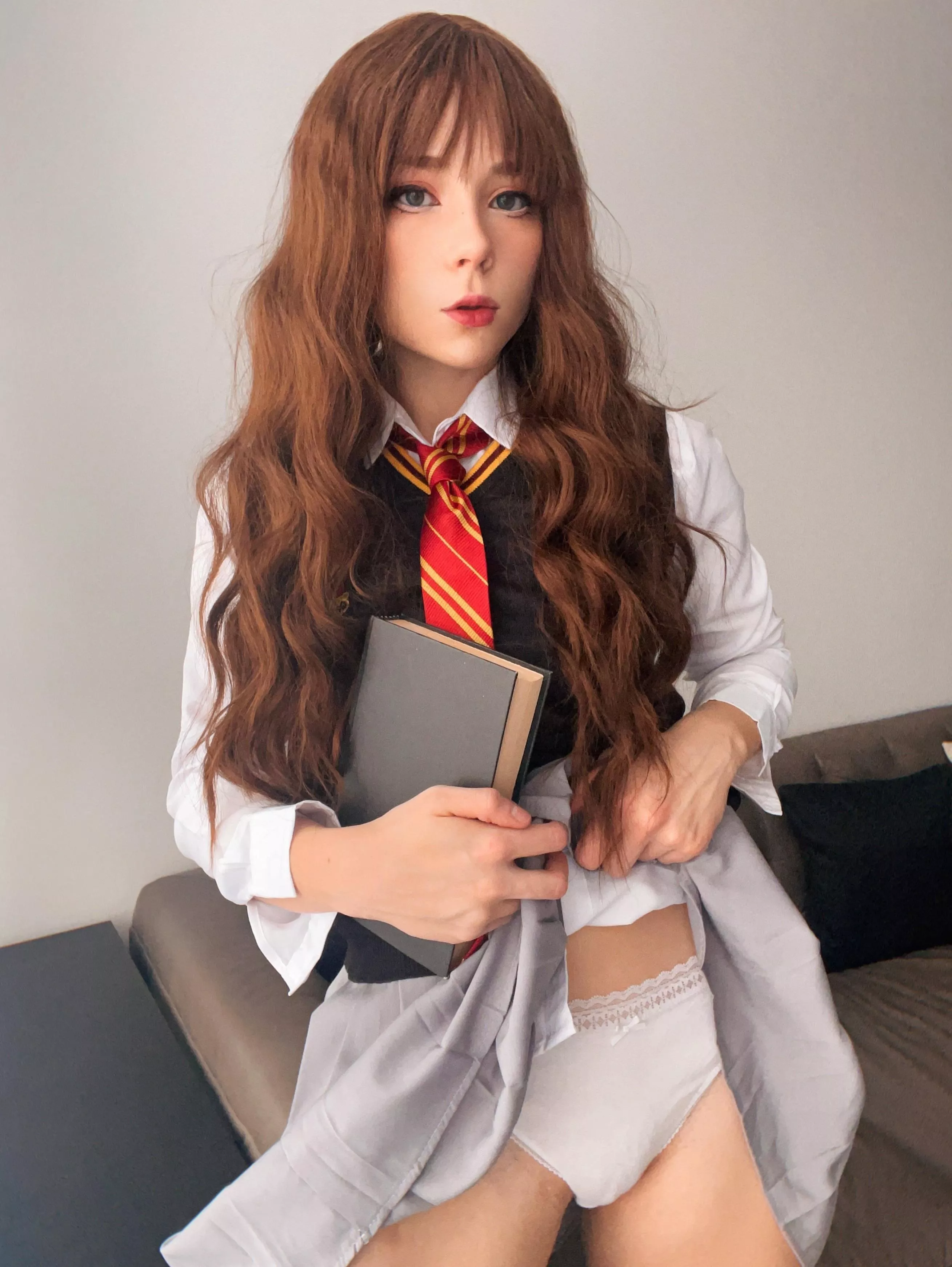 Hermione from Harry Potter cosplay by SweetieFox posted by Sweetie_Fox