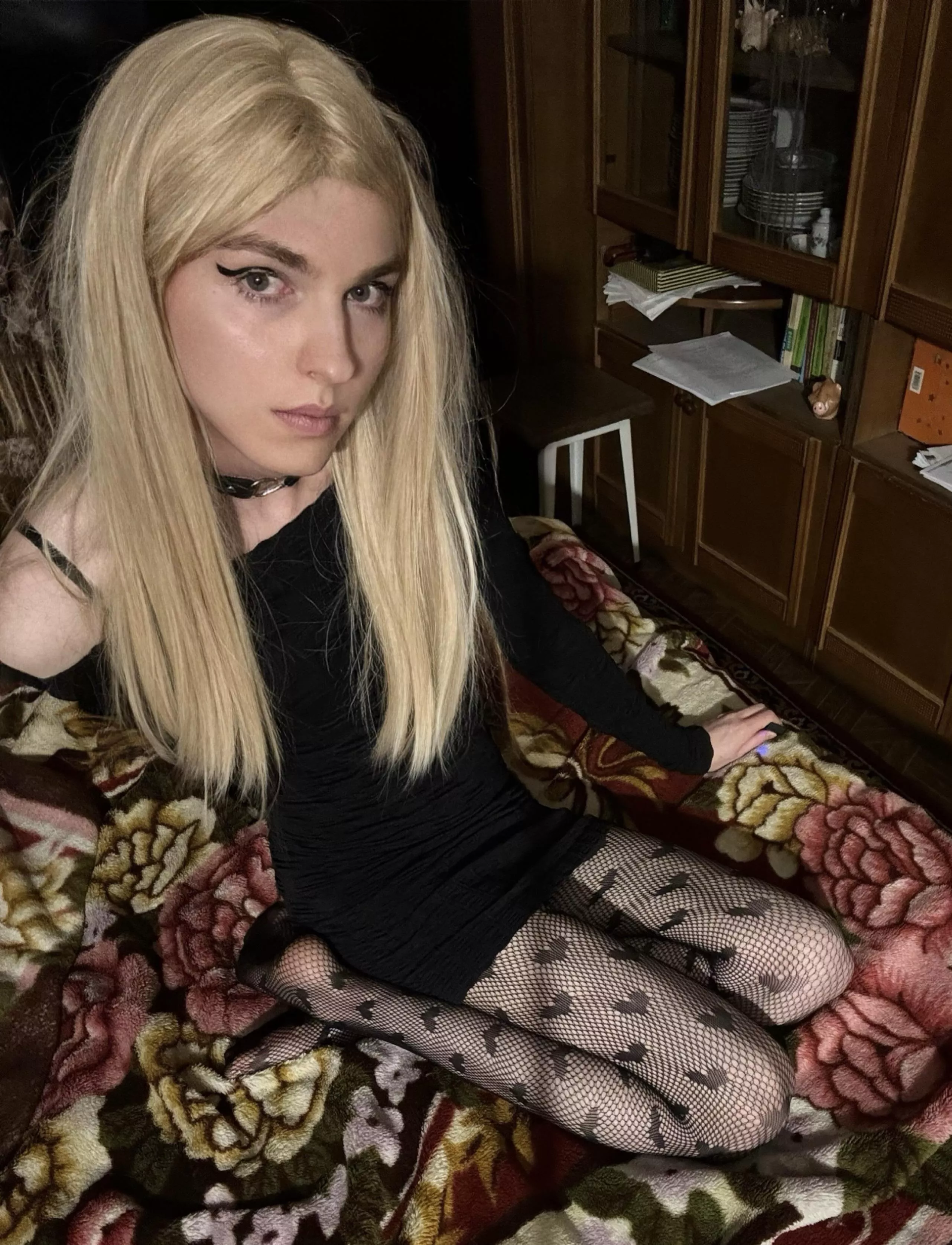 Hi from below 🙃 posted by vermillion_19