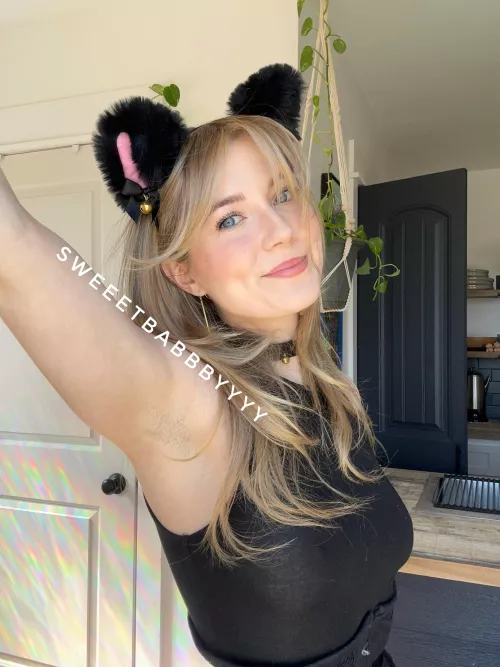 Hope you don’t mind a lil bit of prickle on your tongue!  by sweeetbabbbyyyy