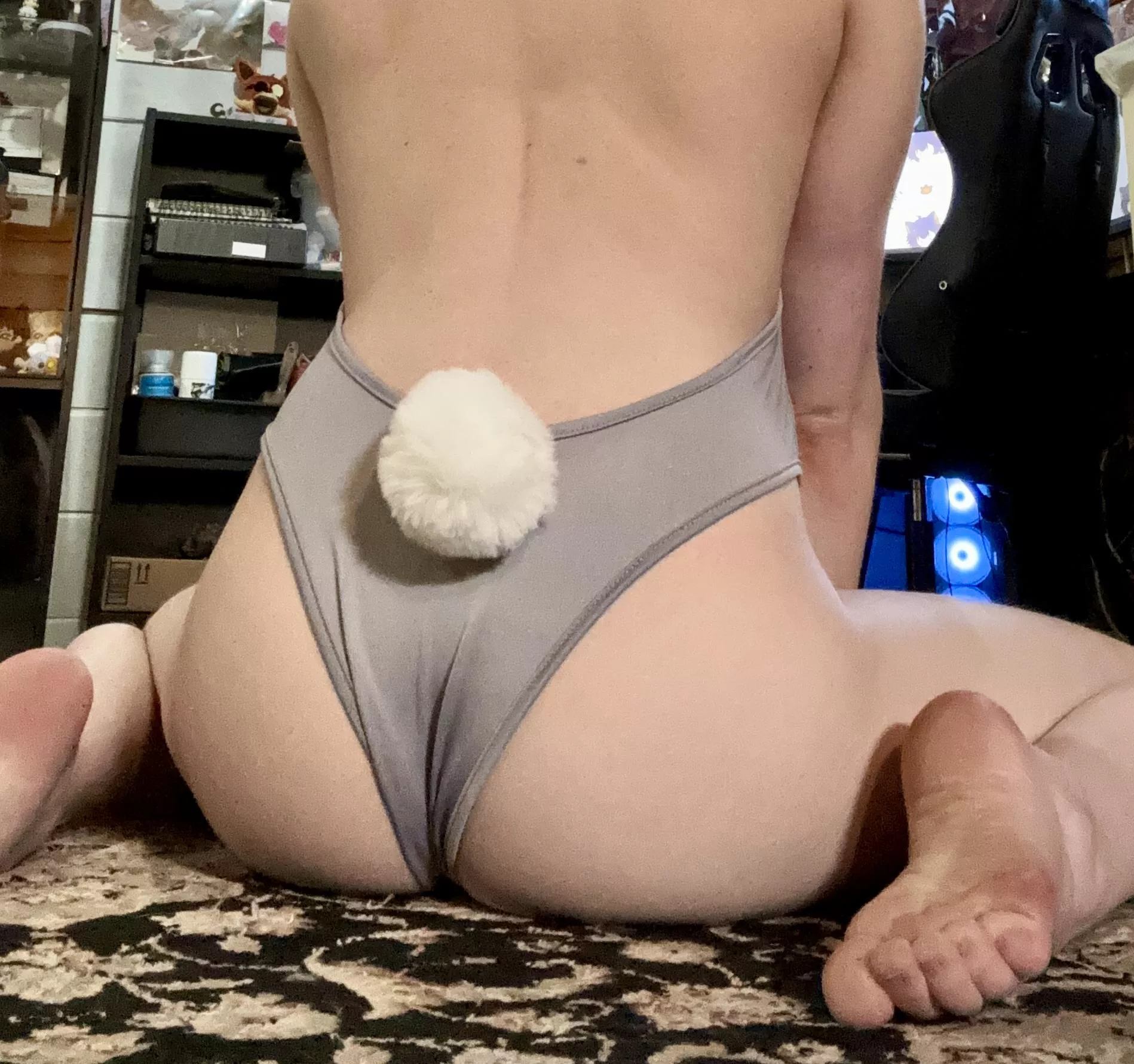 I feel small posted by xthisfelix