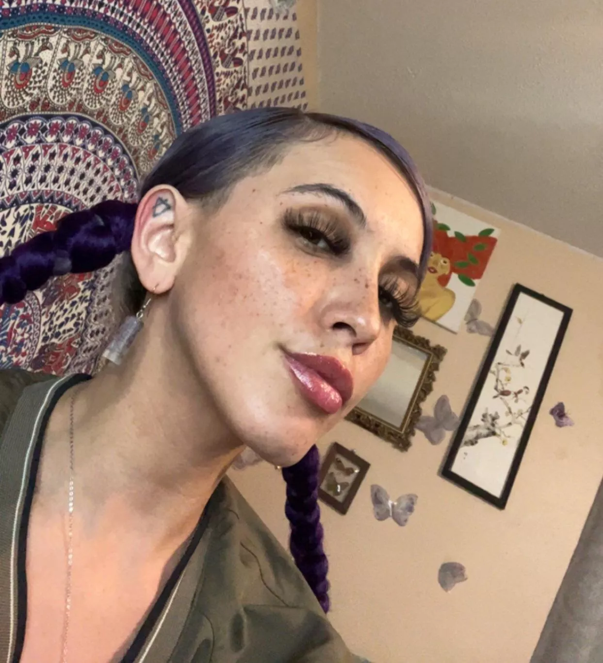 I know you can’t guess what I’m thinking…  posted by Dirtydawmm