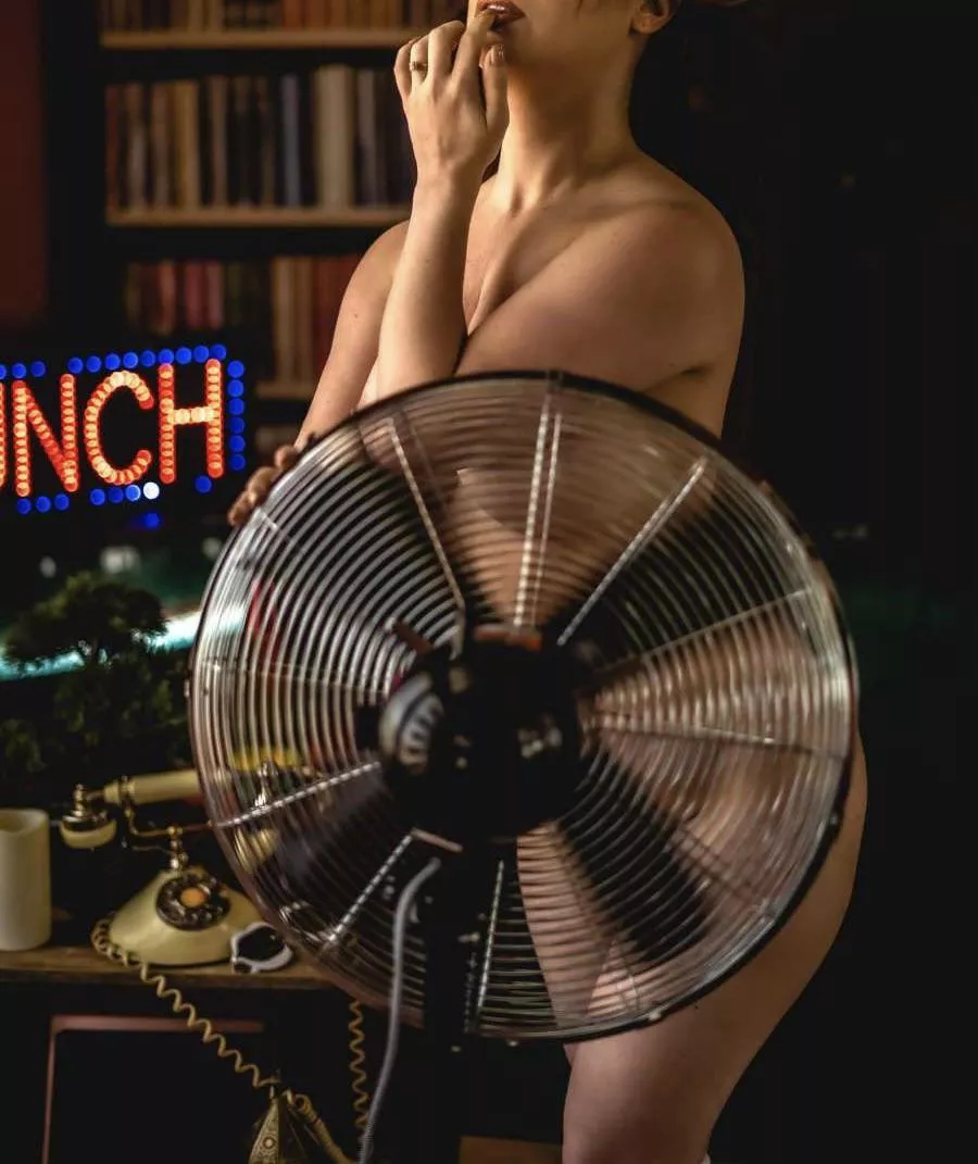 I’m a big fan of watching my husband play with other women while I watch them. Love being a cuckquean posted by Ginger_and_the_Doc