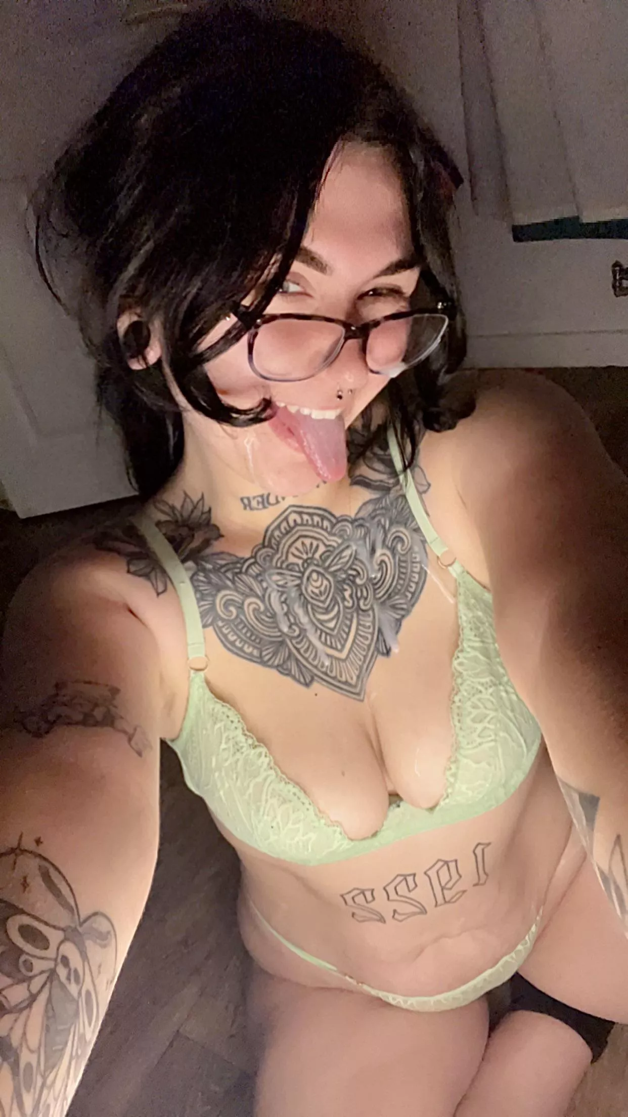 Need to clean my glasses now 😈💦 posted by Alowhoremora_x