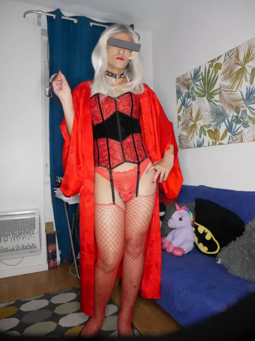 Wld u stop by the red light ?  by sofotchka-kitty