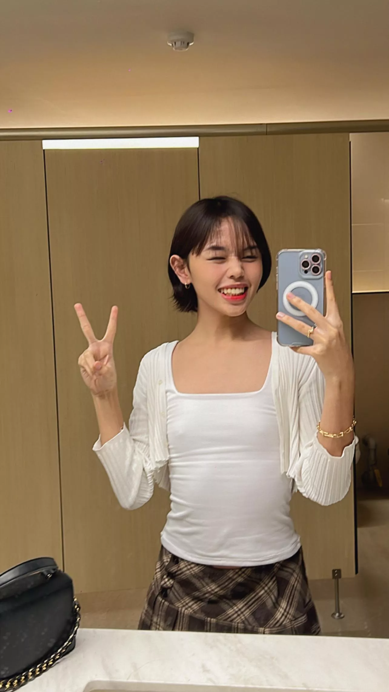 Would you fuck me in a public restroom? posted by Samyyesry