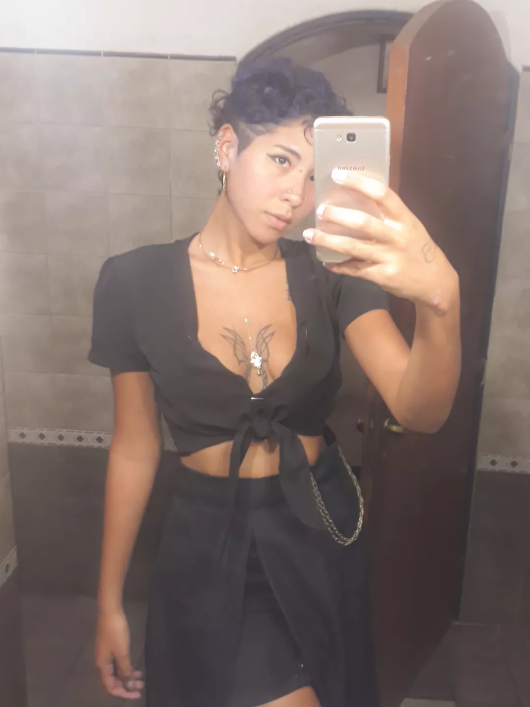 Would you fuck me in the bathroom?  posted by shampozero