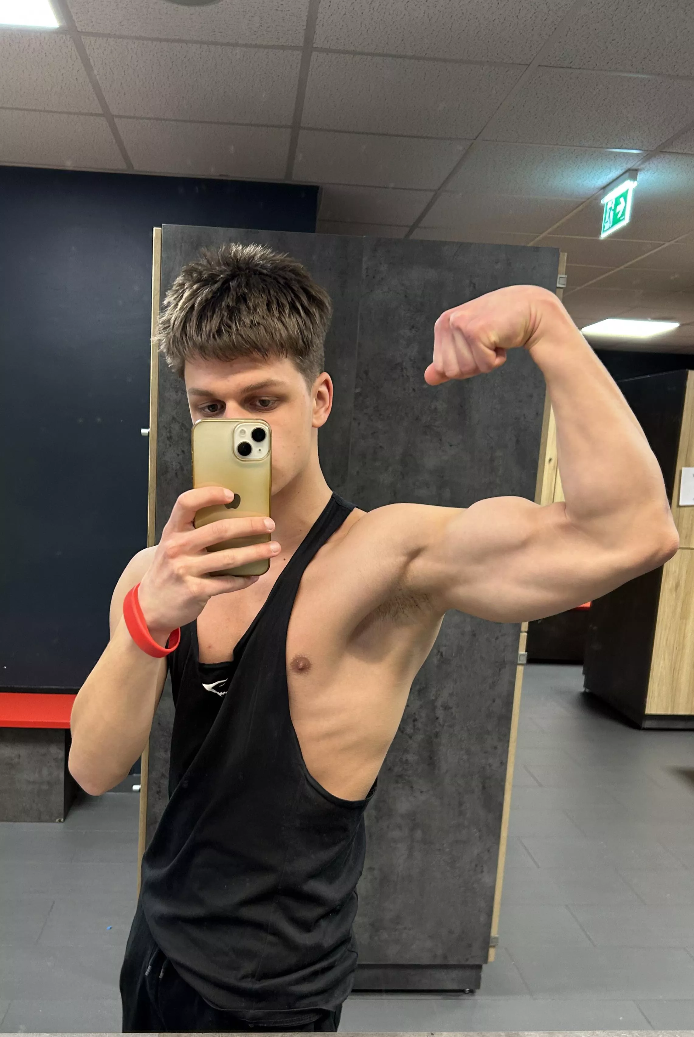 (19)Would you smell my post workout pit? posted by Select_Equipment4297