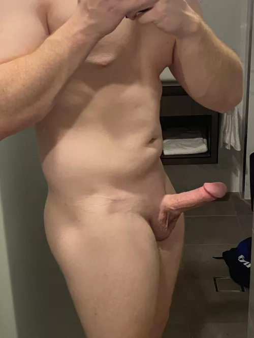 21 bi curious Aussie sending pics DanaAltman320 by No-Manufacturer210