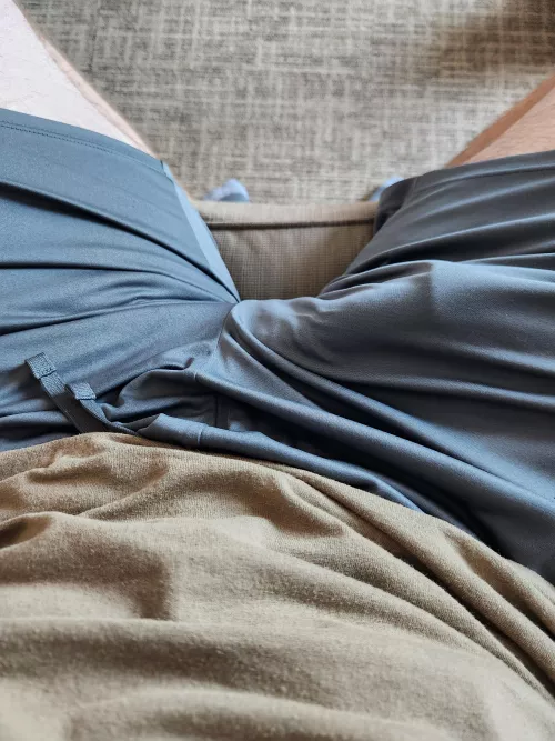 [32] bored in a hotel room again.  Anyone lend a hand, or more? ;) by fun_diy_guy