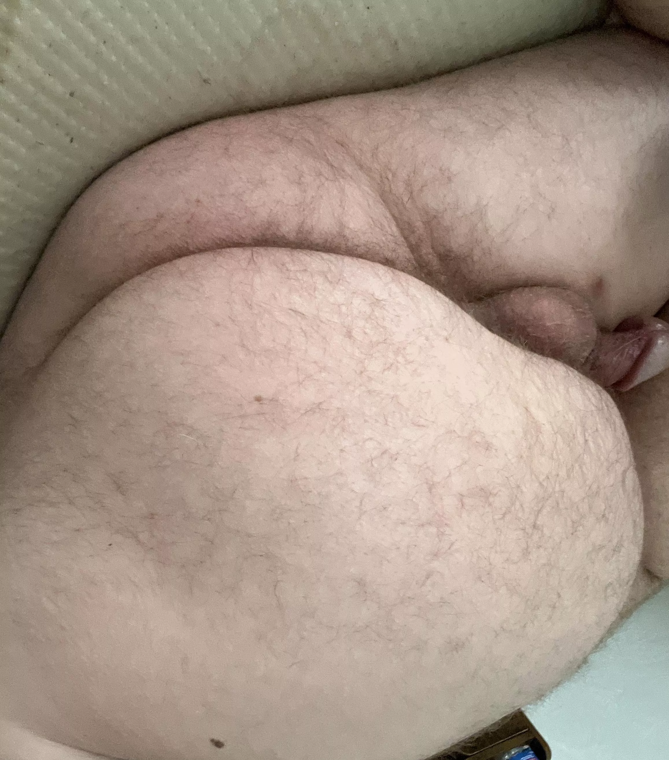 [32] eat my ass until your cock can slide in? posted by Key_Trip_1516