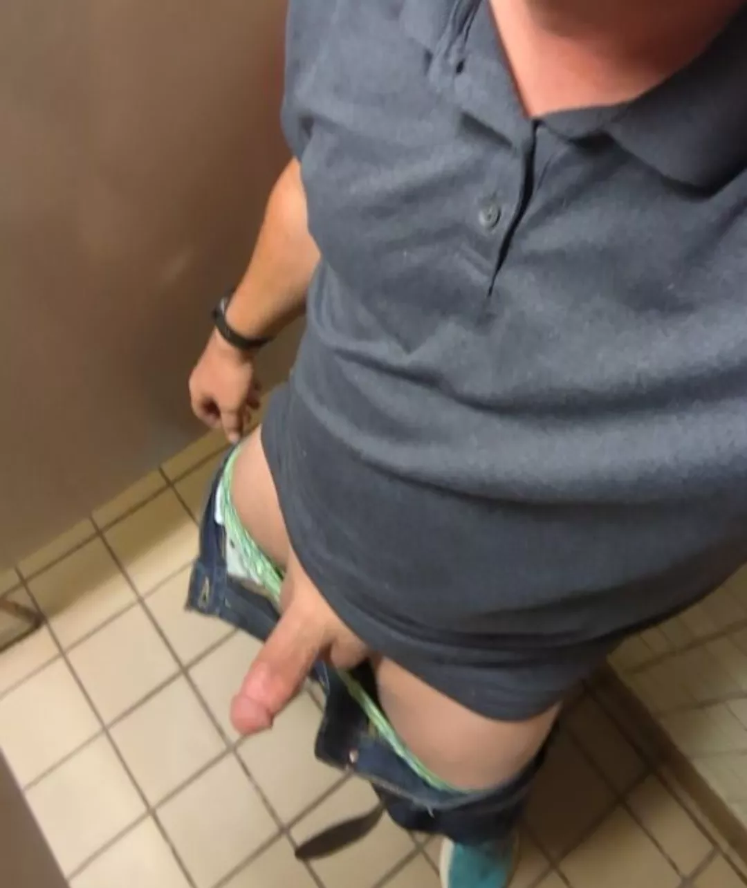 [44] quick pic in a public stall. posted by SouthAd3283