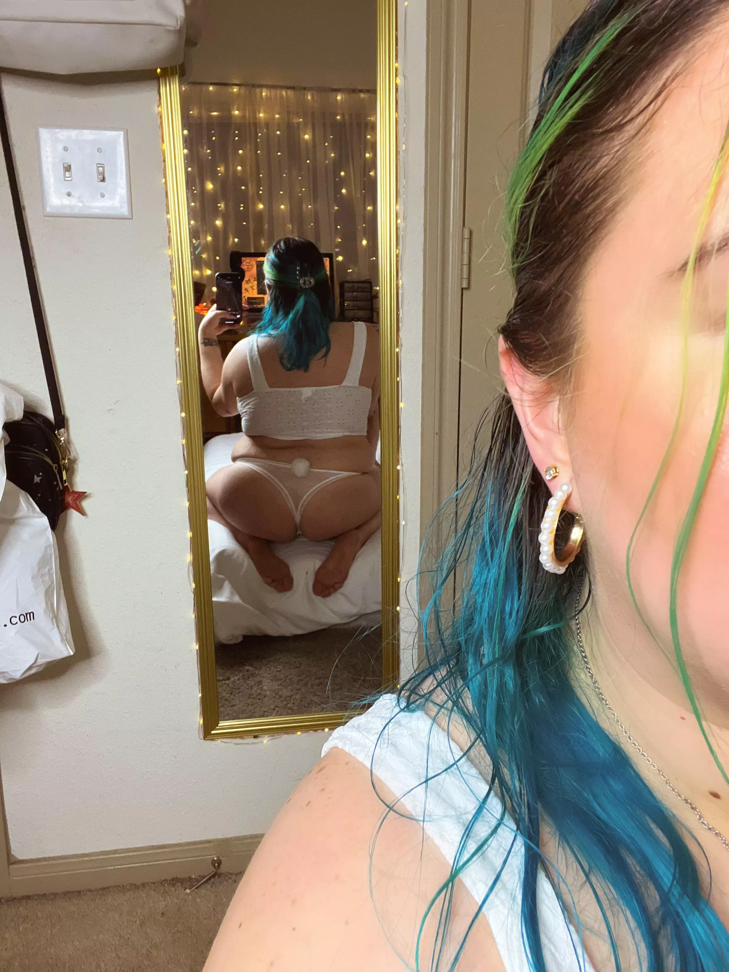 Can I be your bunny 🐇 posted by KordeliaNoelle