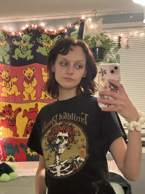 deadhead babe  by fr0ntb0tt0ms_wh0re