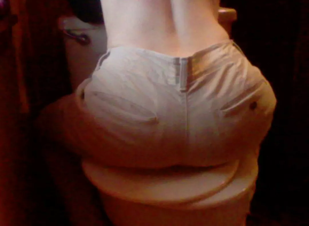 Do the pants compliment my bubble? posted by thepantsguy04