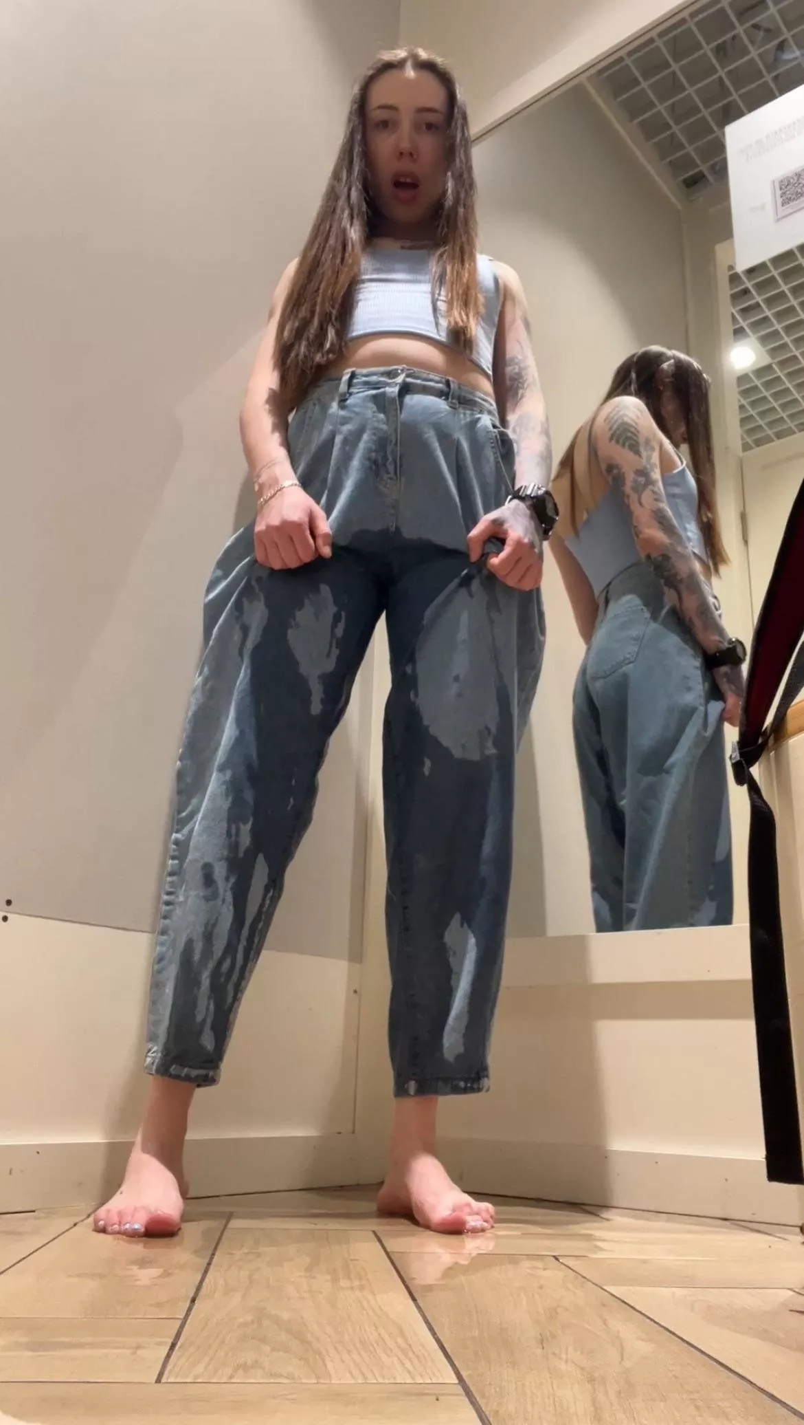 Do you love pee? posted by Adelina_Leen