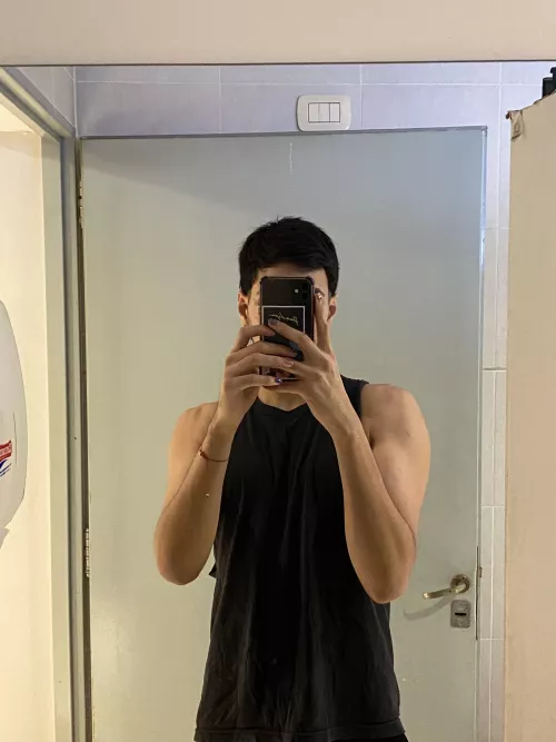 Finished training ✔️ Imagine how sweaty I am 🥵 by charjasal