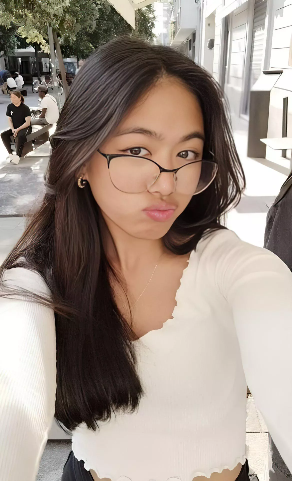 glasses girl posted by juzznem