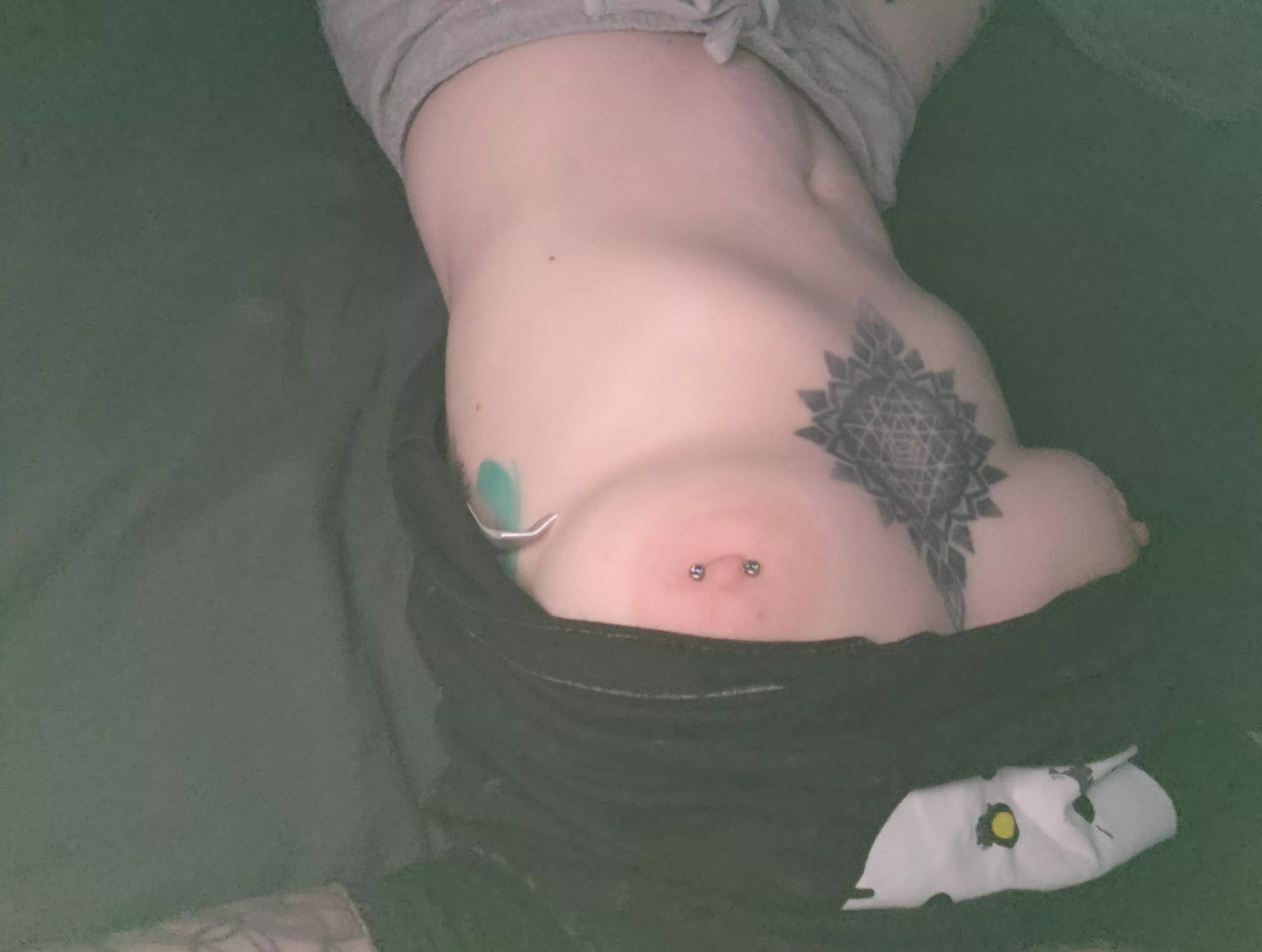 Got a bit too warm in the bedroom, needed some air posted by violettxoxo