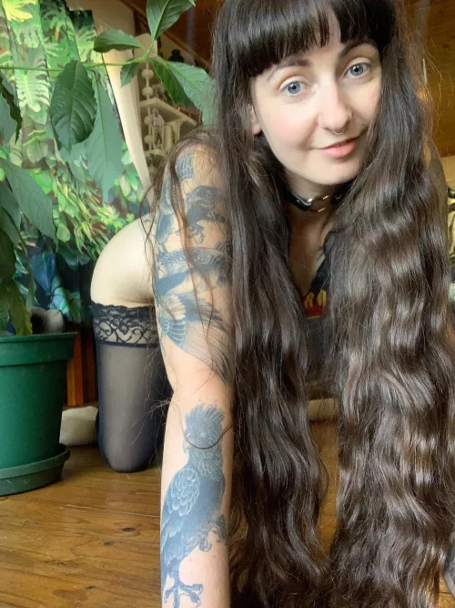 Hair this long is begging to be pulled by Scarlet-is-here