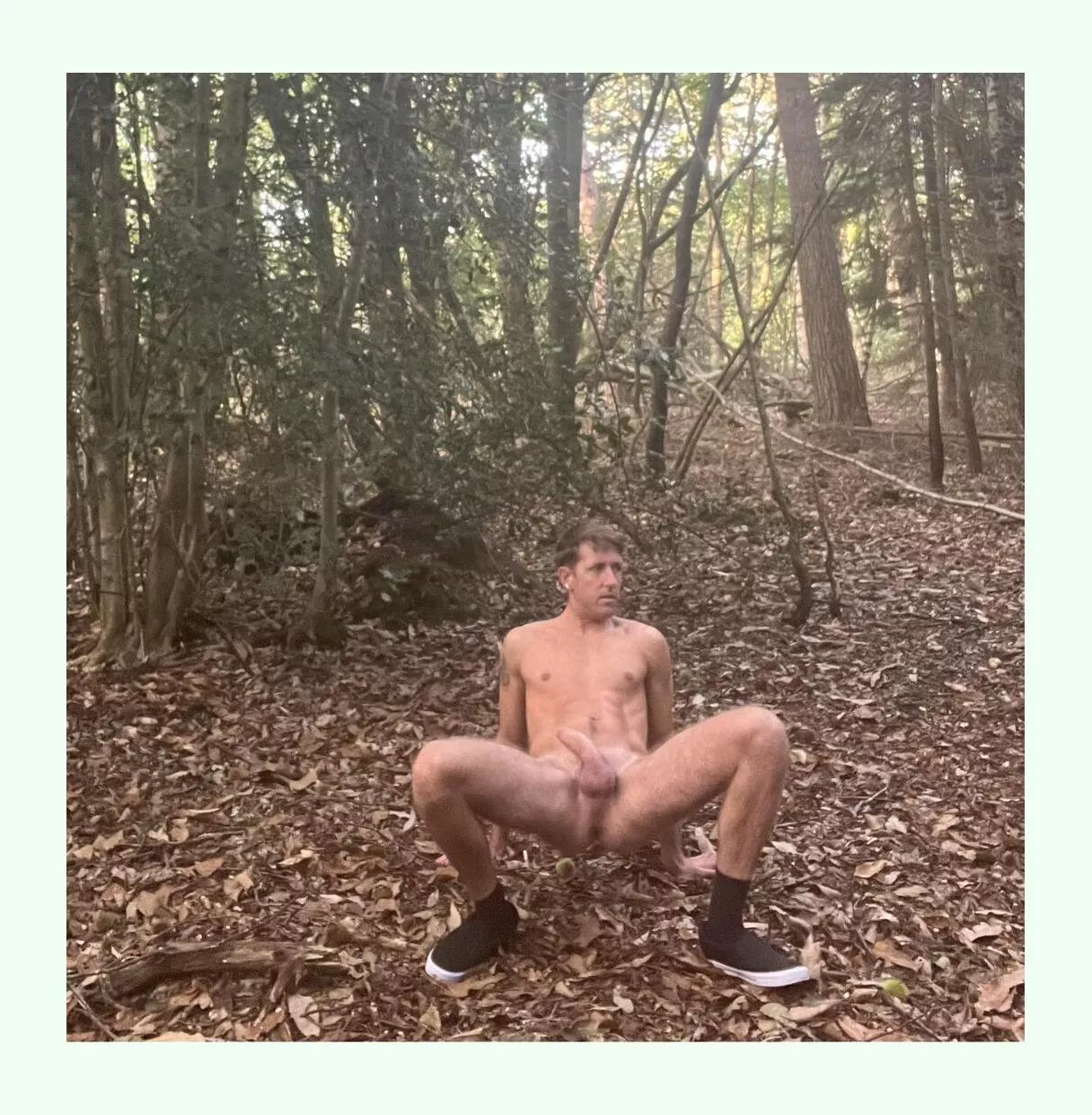 Hopijg someone walks past 😈😈 posted by Shoddy_Jelly_2292