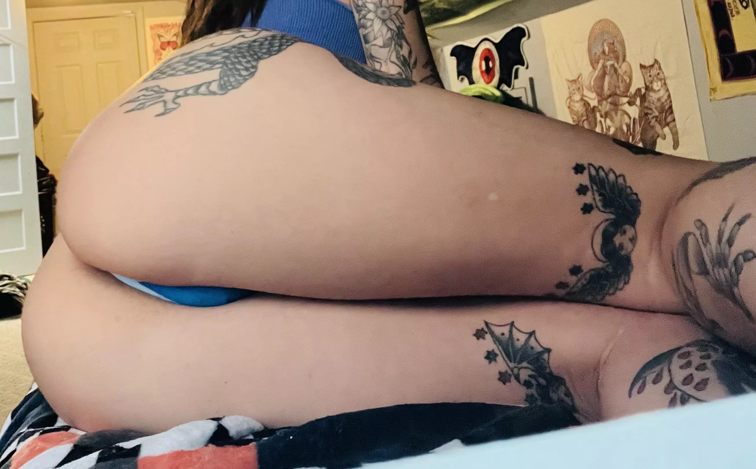 How are you gonna tease me tonight, babe? posted by rockmenorah