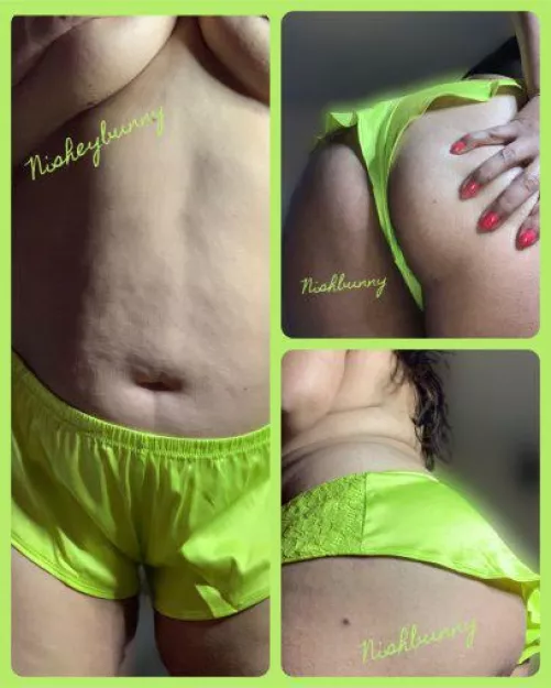 I absolutely love the colour or these! Who else loves some neon? by Nishbunny80