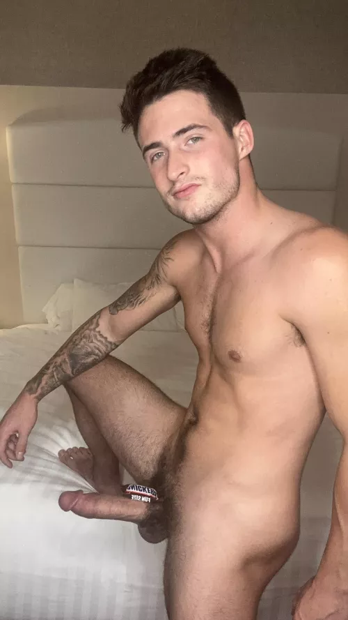 I guess you could say it’s king size 😏 by MaxPriceOF