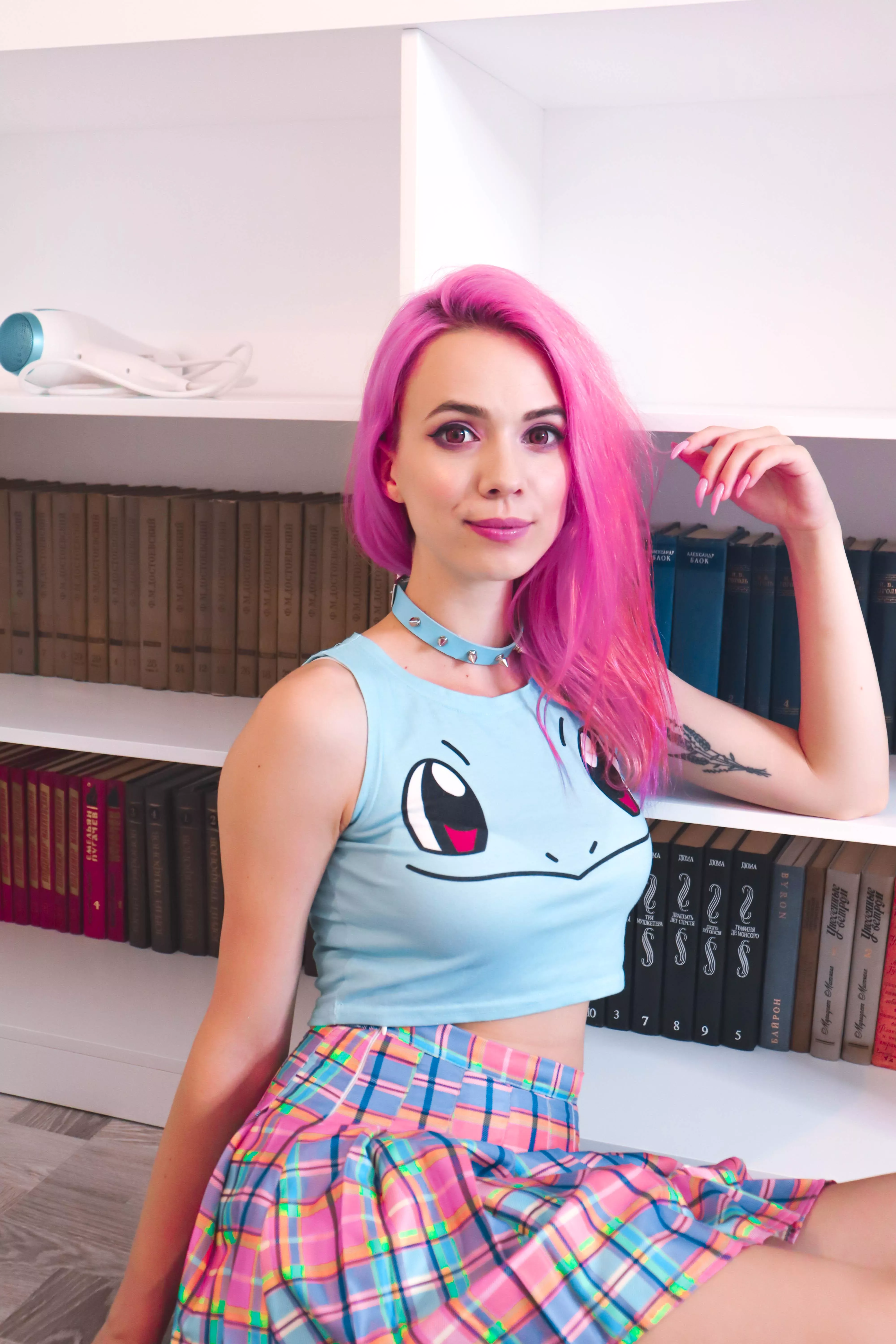 I love this blue collar posted by CharmingMistress