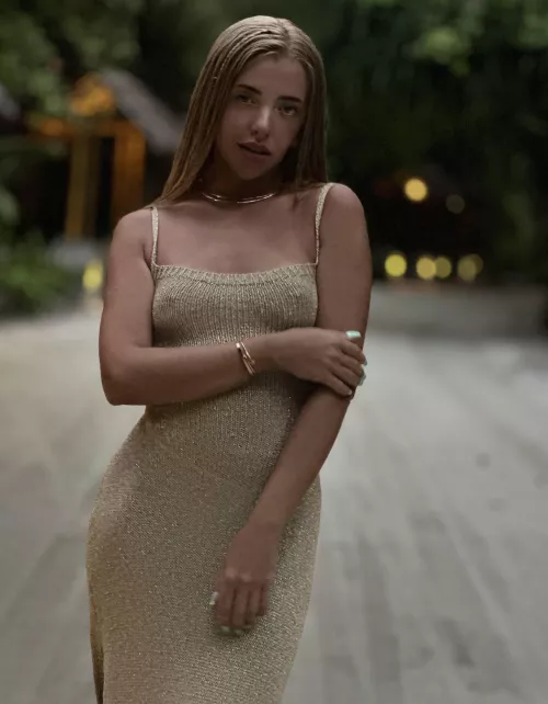 I m your moon by RoyalSexyLioness