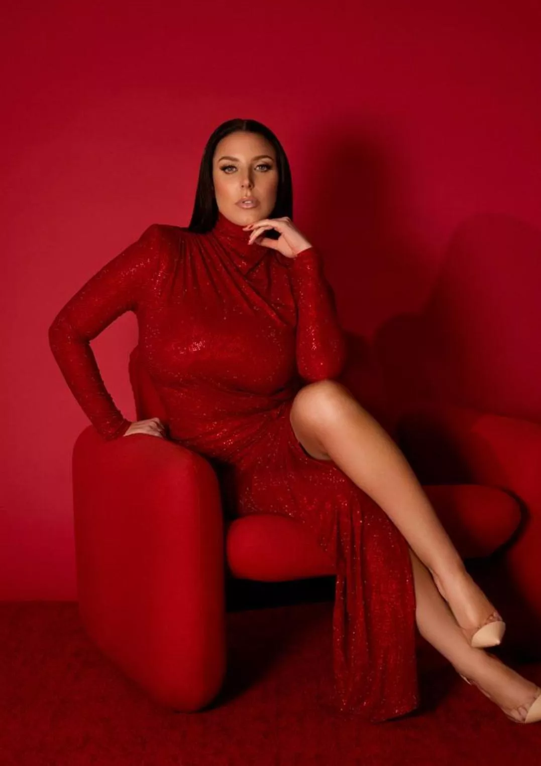 Lady In Red posted by BitsnBoobs