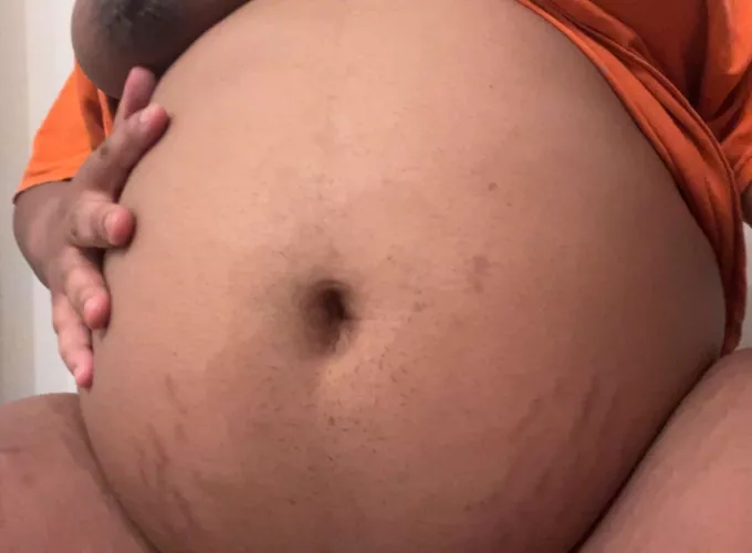 Last nights bloat😵‍💫🤰🏽 by Sufficient-Handle709