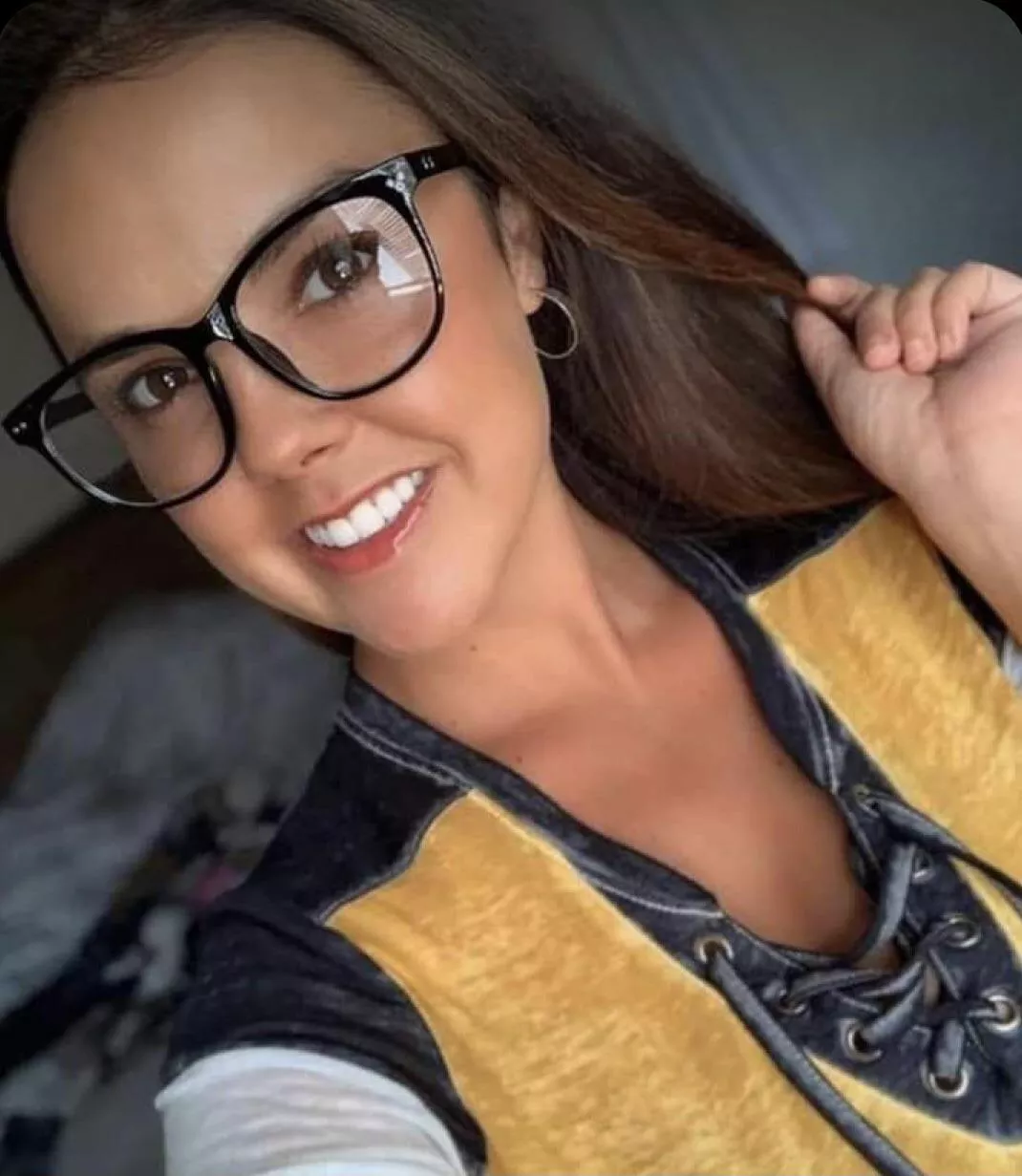 Looking Pretty Wearing Glasses  posted by TheScarlettCannon