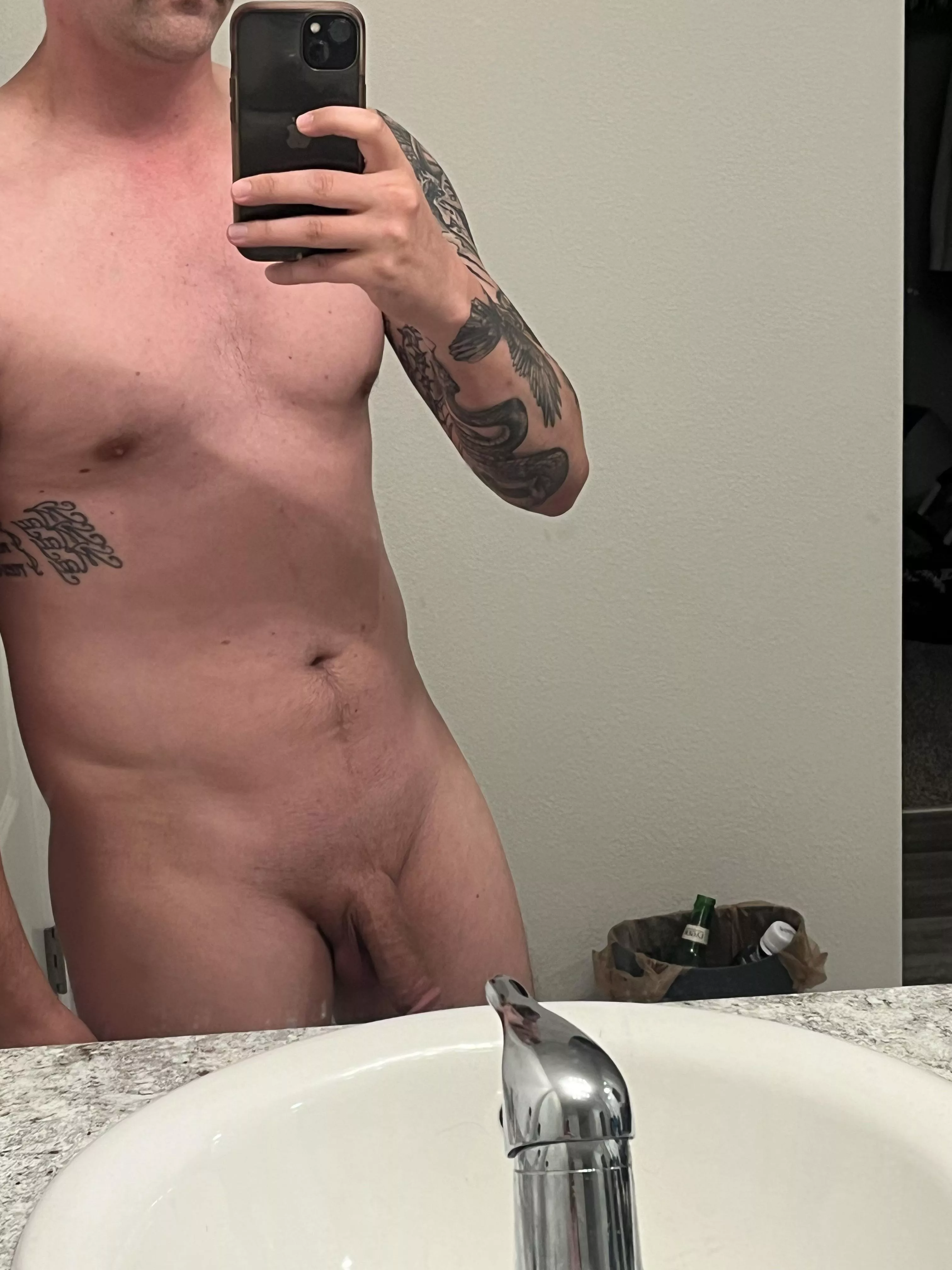 M30 5’9 160 posted by Dazzling-Truck9178