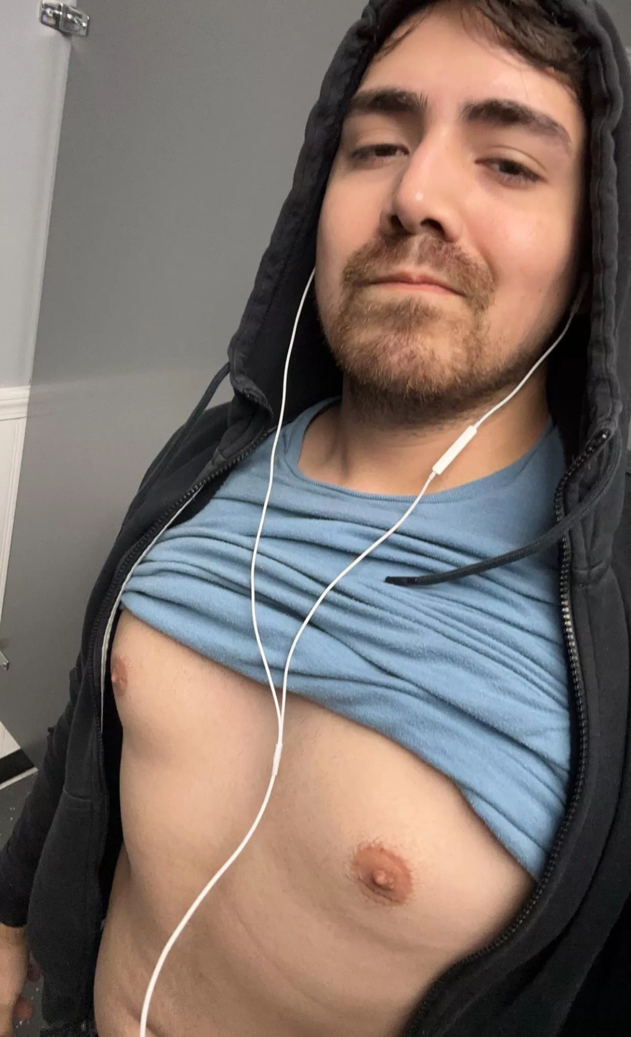 Only 4 more days to the weekend! posted by throwingthecan