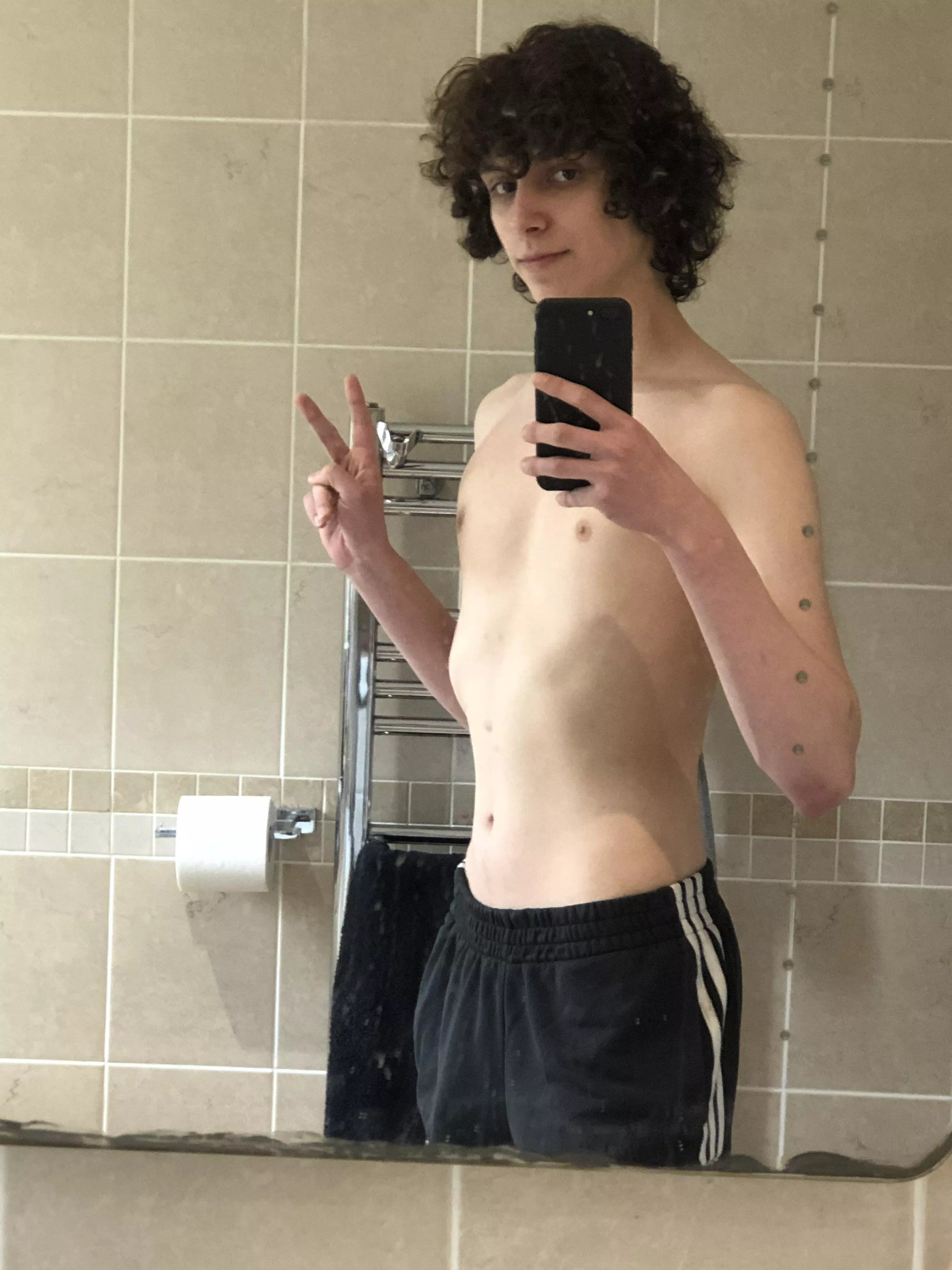 O.o [18] posted by VelcroCat7