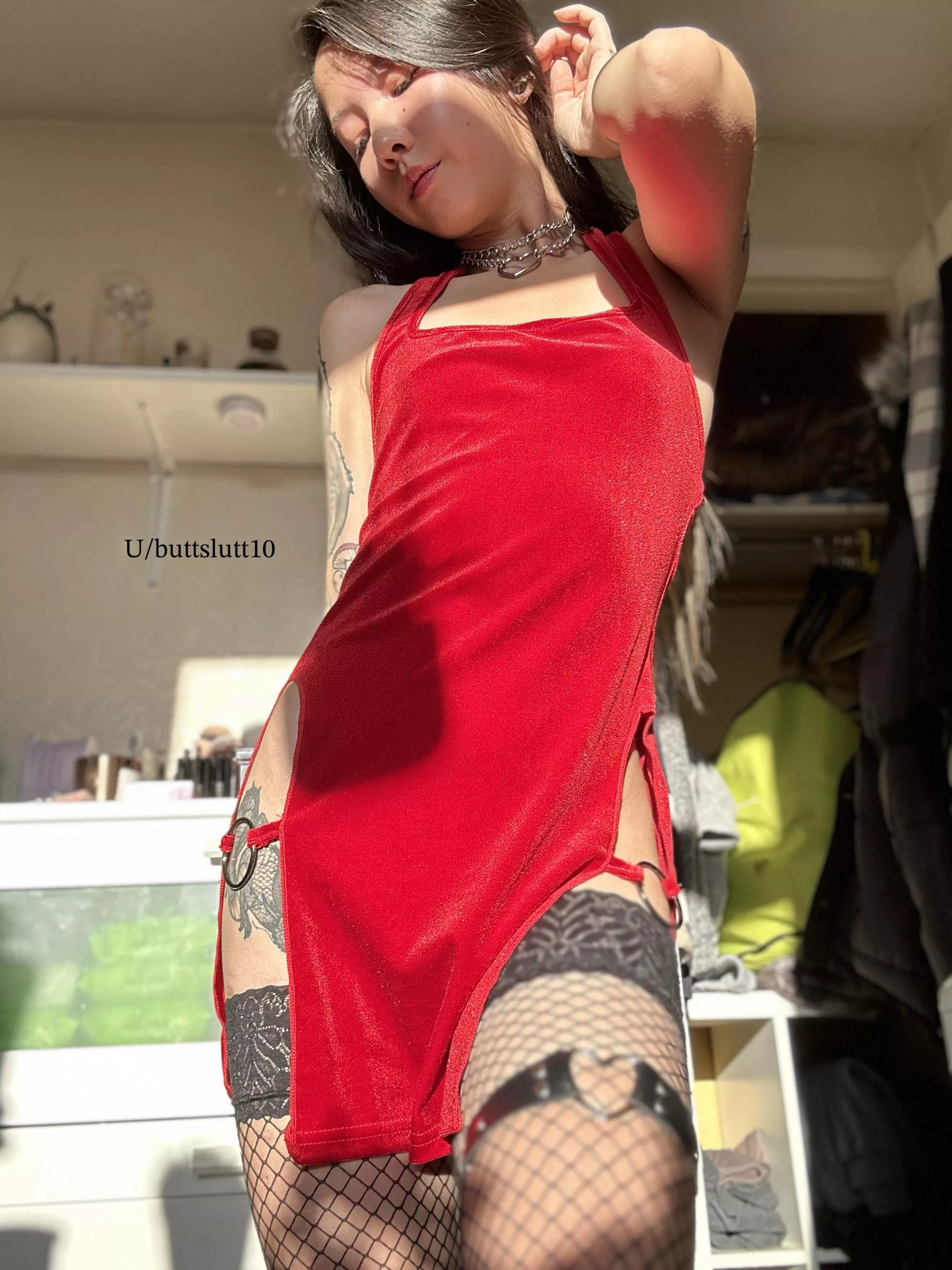 Petite in red  posted by buttslutt10