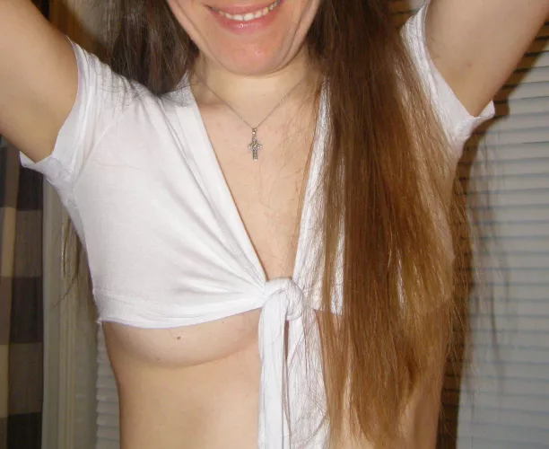 Praise the underboob by isa_bea