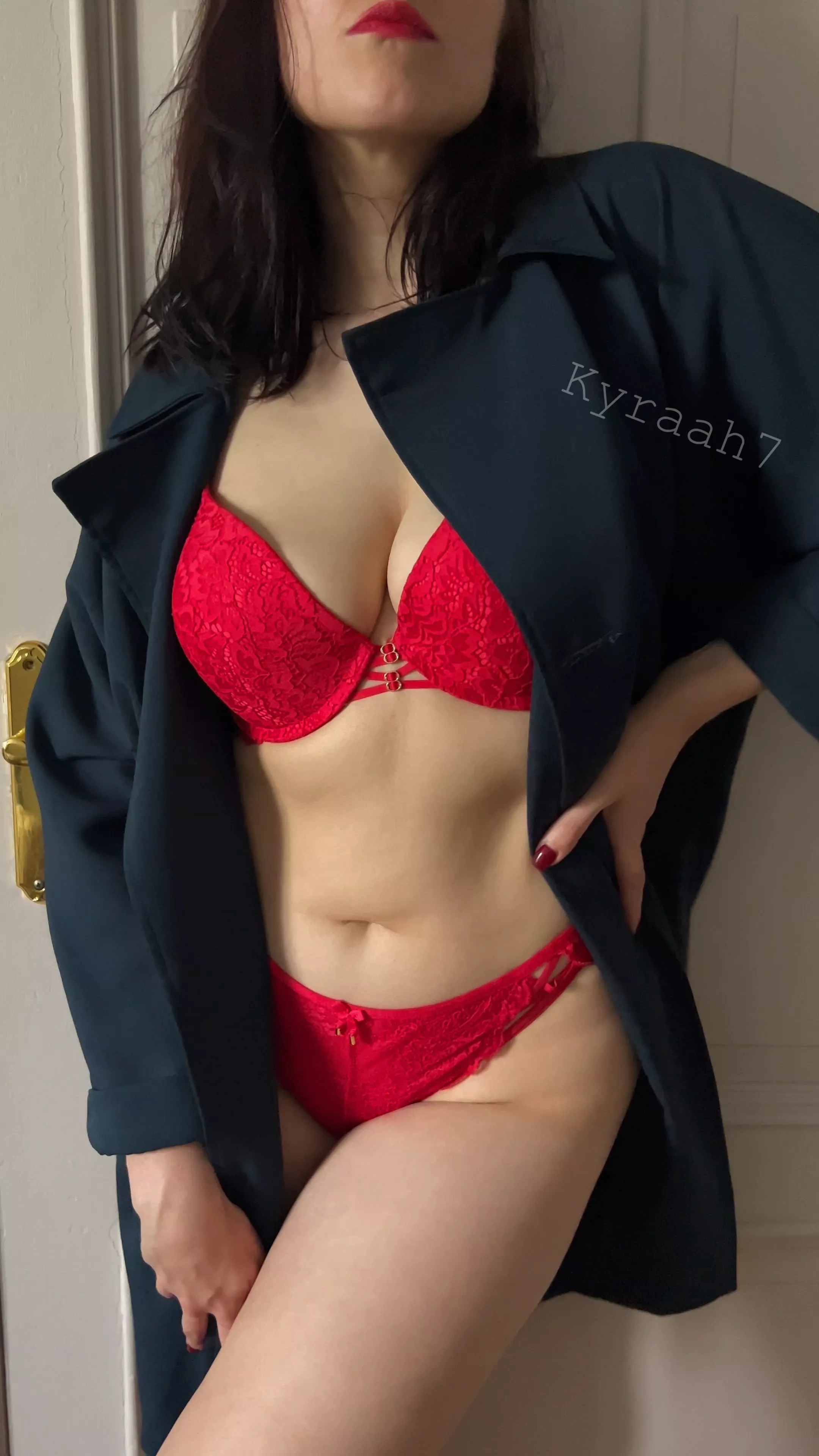 Ravishing in red posted by Kyraah7
