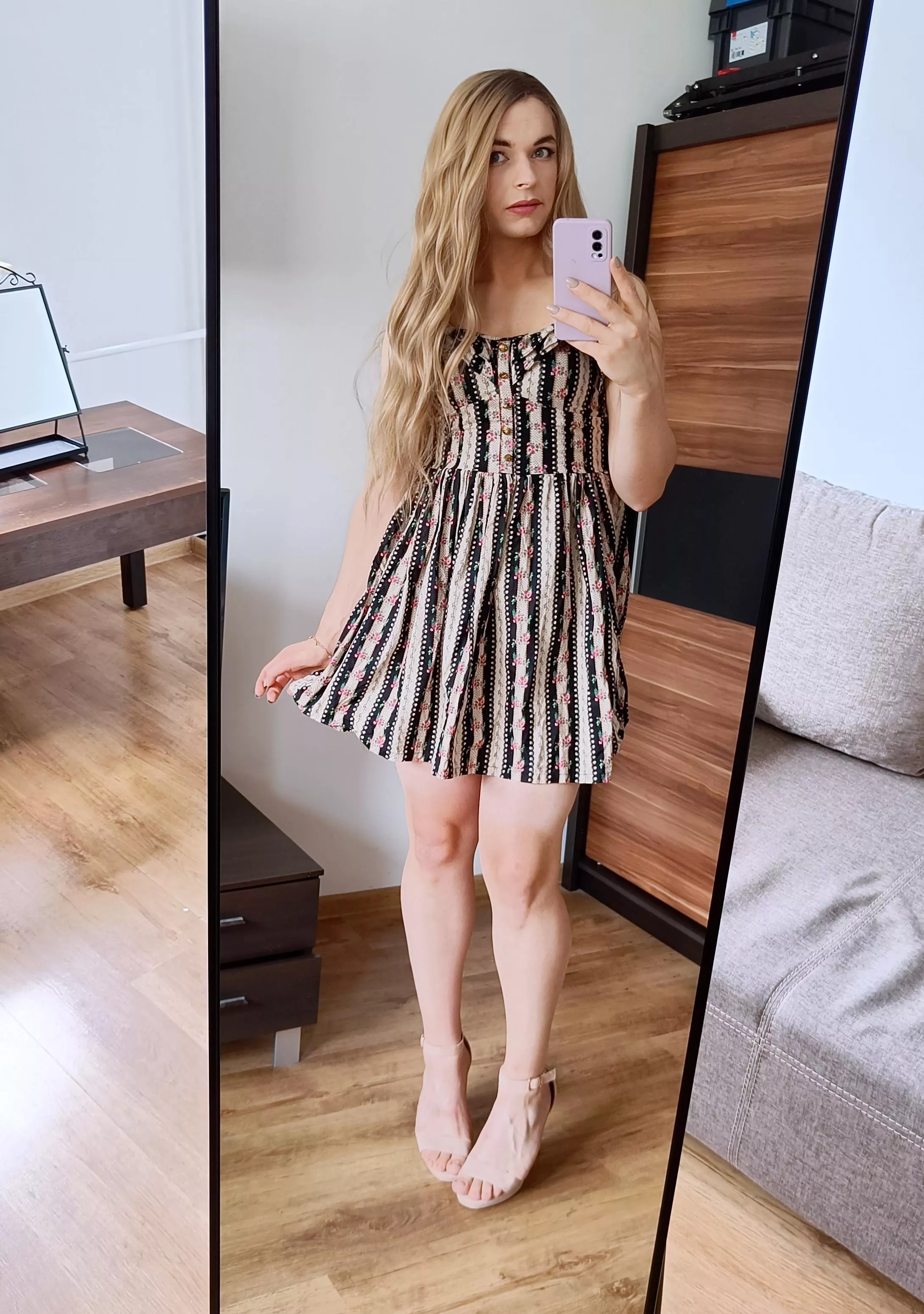 Really liking this dress-sandals combo posted by Alice__CD
