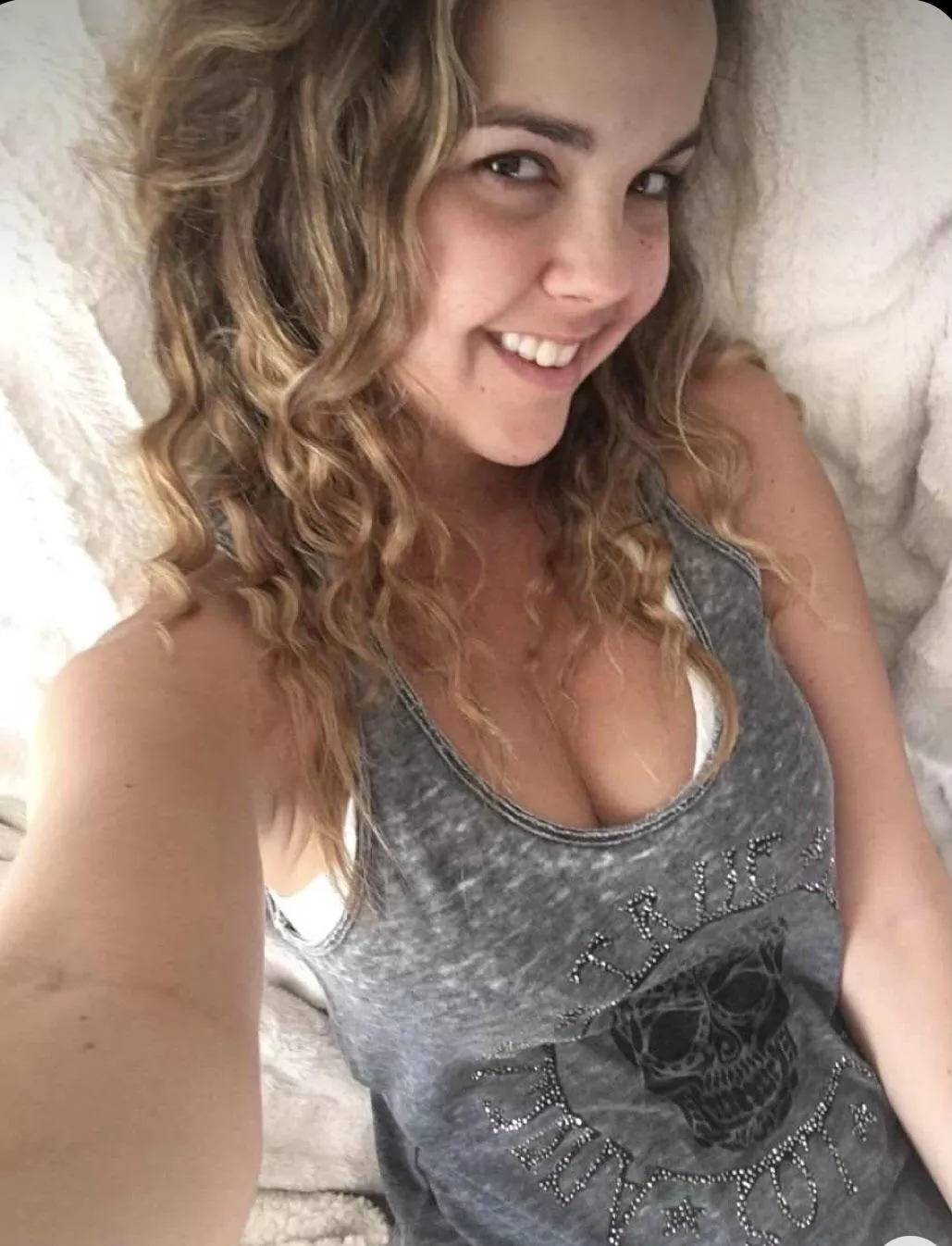 Smiling Dillion posted by TheScarlettCannon