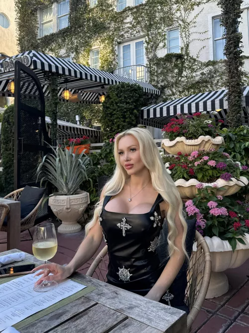 Trophy in the garden restaurant by YesBabyLisa_