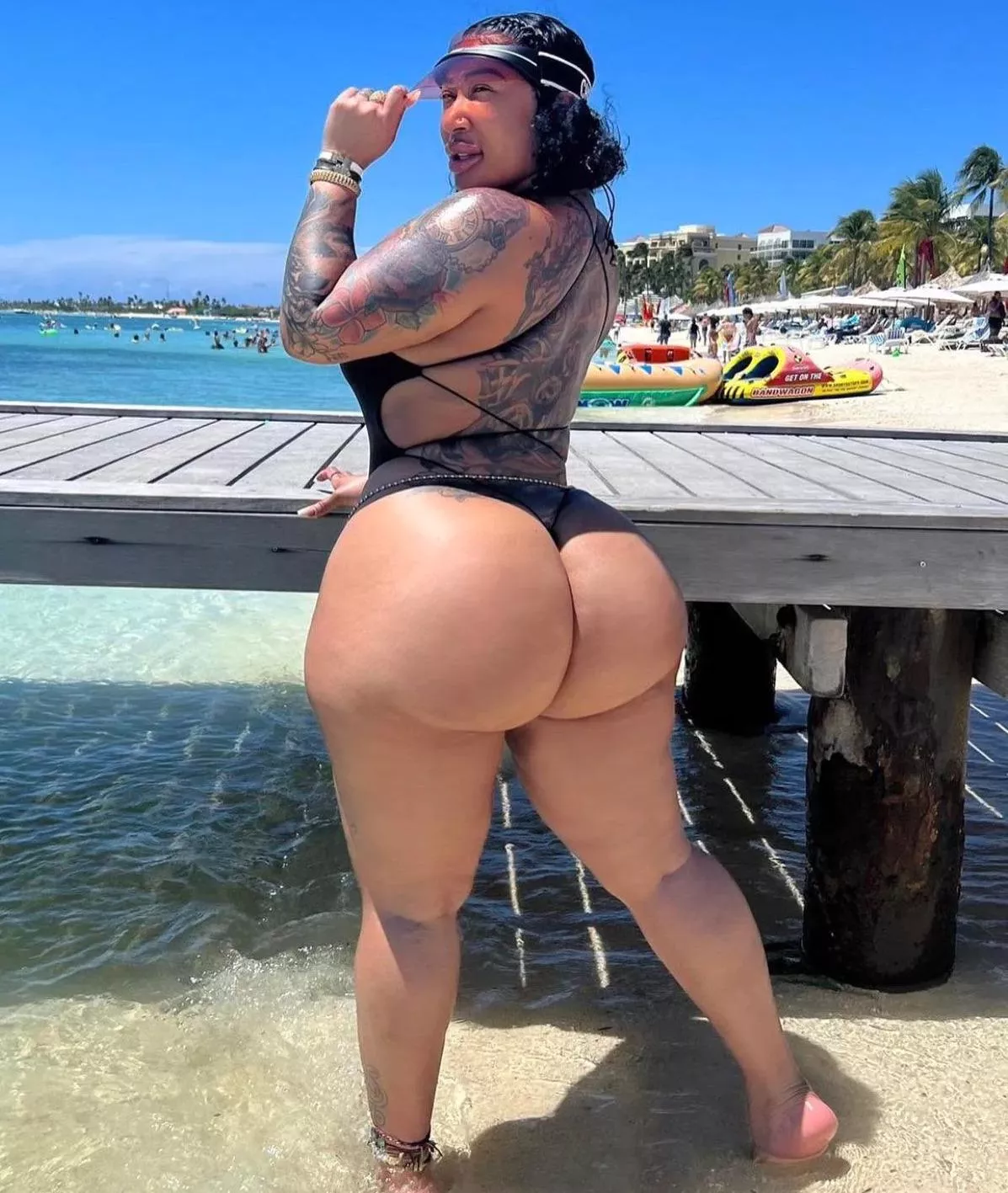 True thickness!!🍑🍑💦💦 posted by Disastrous_Leave_727