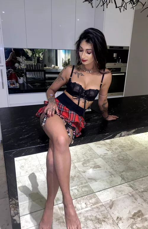 Use a condom or do it raw by sobeautiful_x