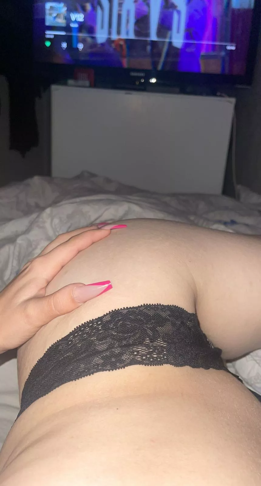 Wanna eat something? posted by Melinabjork