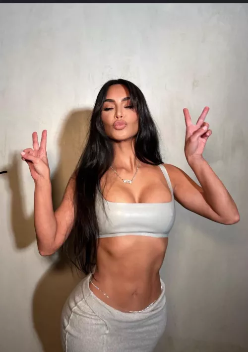 What do you like most about Kim?  by seeypu_