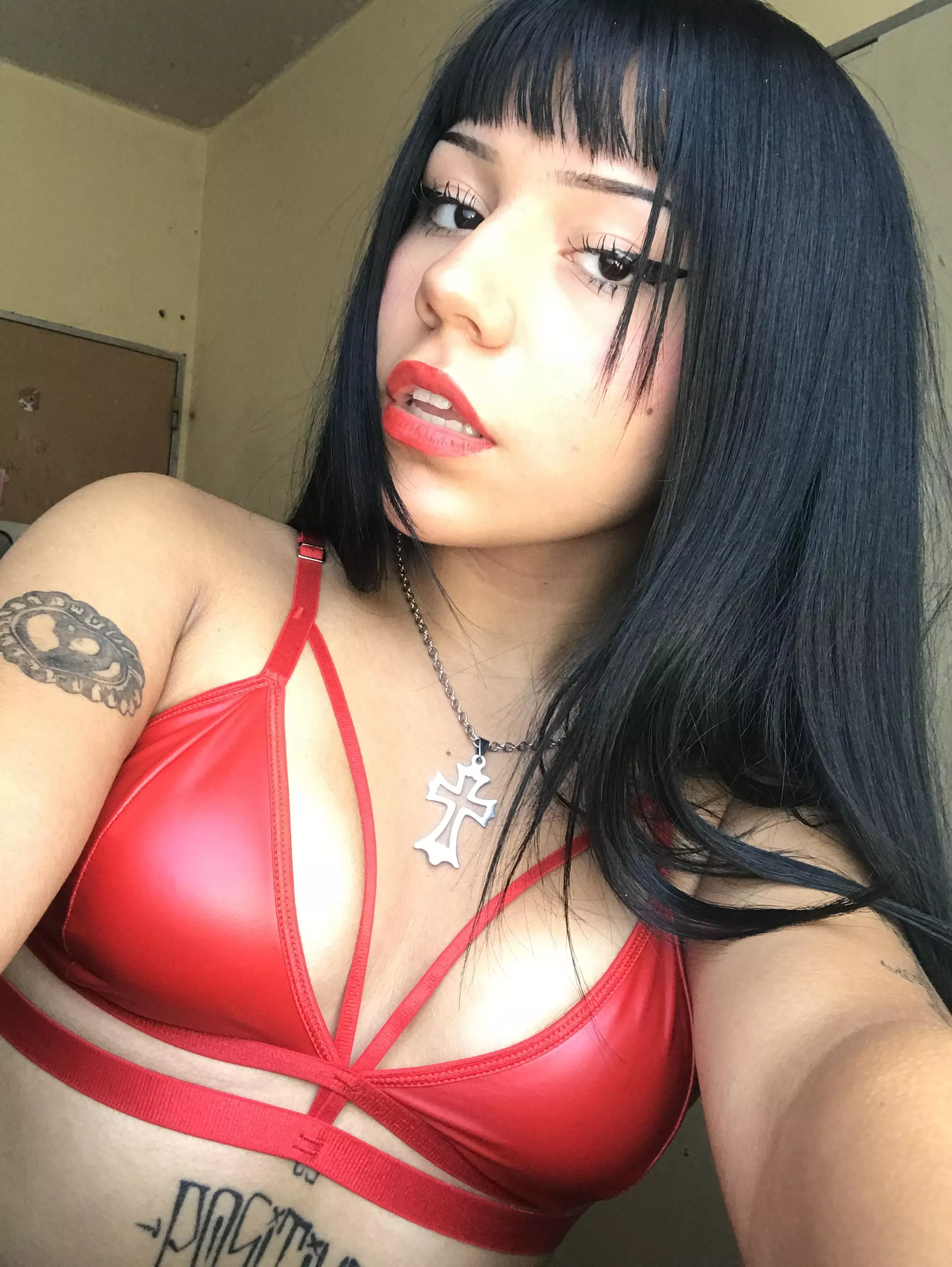 yo!! wanna be my toy? posted by confused_donkey