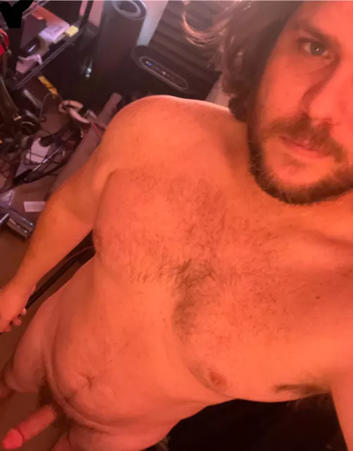 34 chill dadbod big bro type for Bromance, chats, fun, show face, into gaming also… disabled after a moto wreck… verbal ++ brojamesdean by HeyStarlight