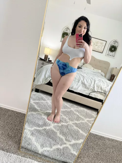 A milf with a milf bod begging to be used  by sexxymilf1030