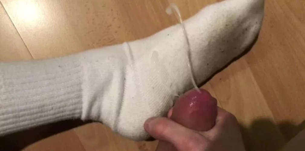 Anyone else have sock cumshot fetish ? I wanna talk abt it with ppl by alphajax999