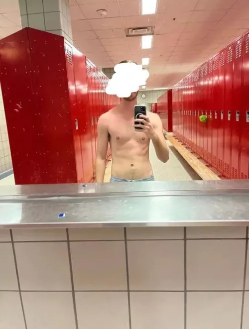 Anyone recognize the locker room? by ds527